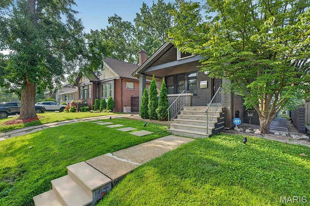 3 bed, 1198 sqft, $2,900 — Photo 3