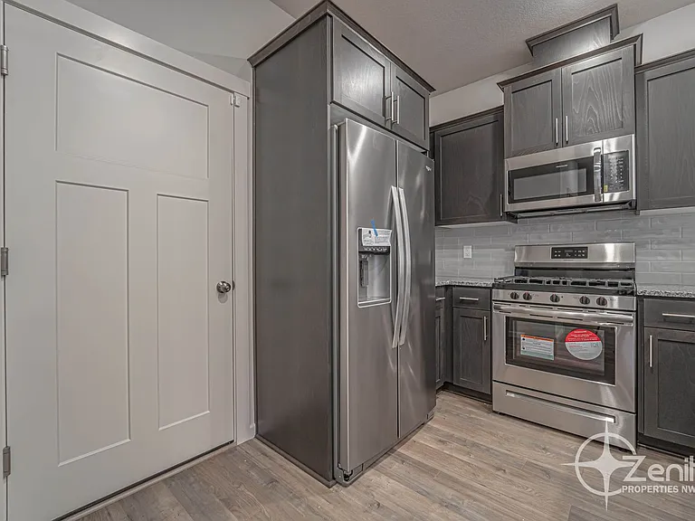4261 S Cloverhill Way — Photo 10