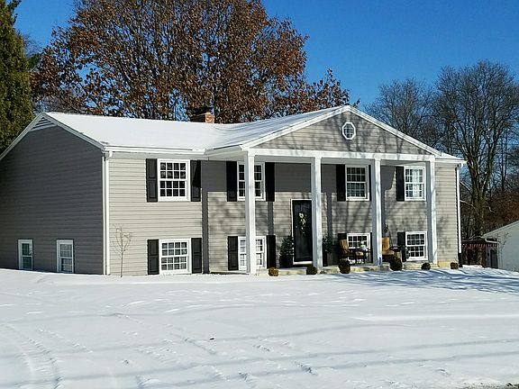 3rd image of 35 Betzstone Dr