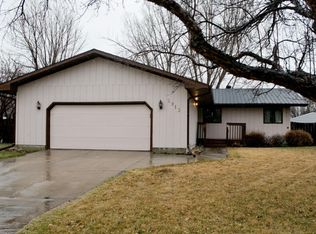 2913 Southgate Dr S, Fargo, ND 58103
