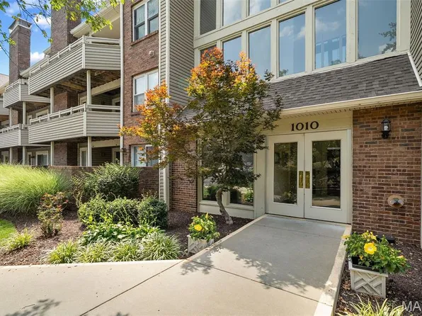 1010 Thoreau Ct APT 210, Saint Louis, MO 63146