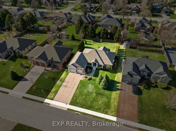 9 Towerline St, Middlesex Centre, ON N0L 1E0