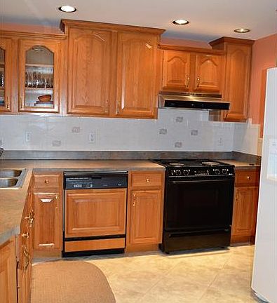 5th image of 205 Wyndmere Dr