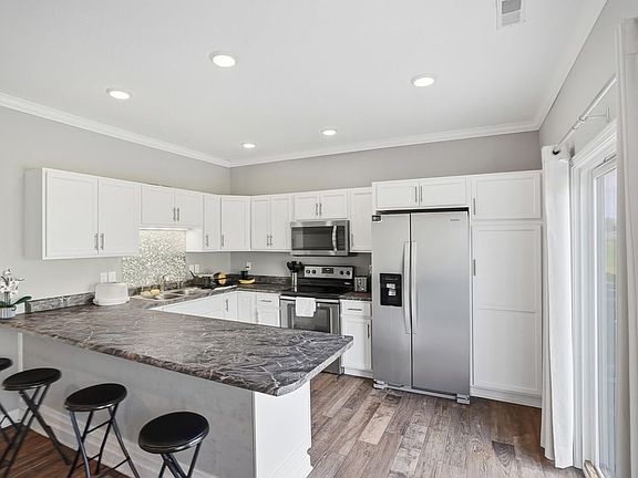 4th image of 5211 Silver Mill Dr #5211