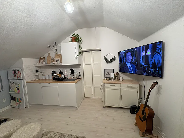 1872 Seminole Dr #2 — Photo 3
