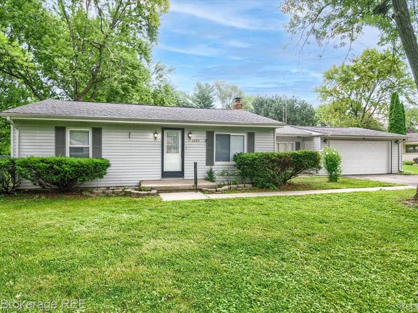 3094 Lanning Dr, Flint, MI 48506