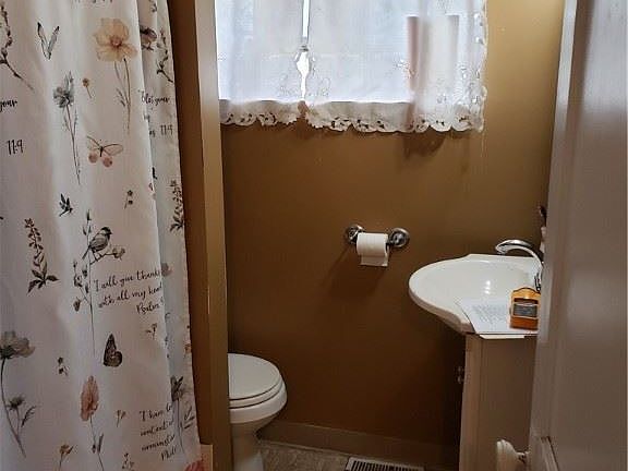 4th image of 310 Howard St
