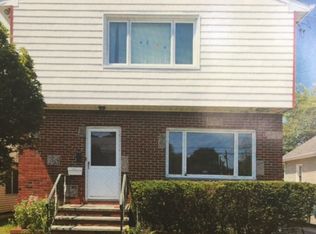 22 15th St #1, Bayville, NY 11709