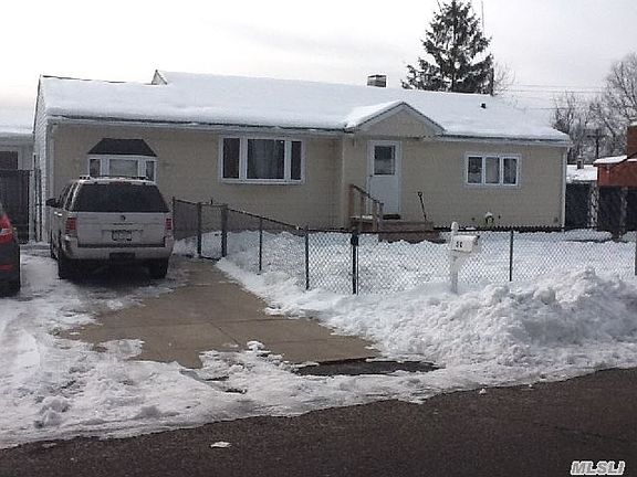 2nd image of 50 Hewes St