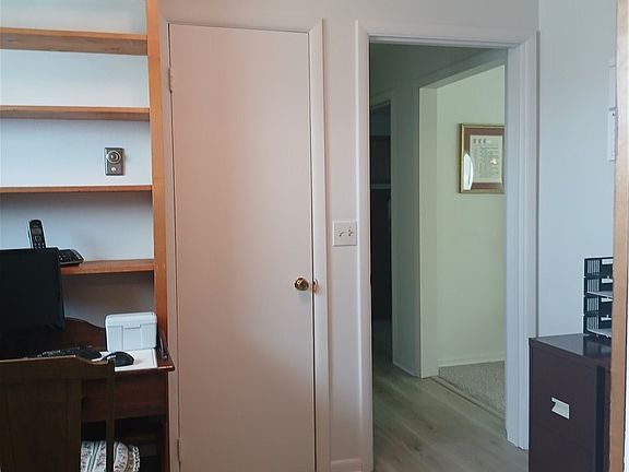 5th image of 1022 Tullis Rd