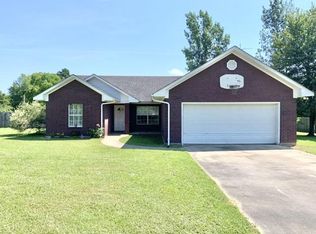 1027 Forsythe St, Carthage, TX 75633