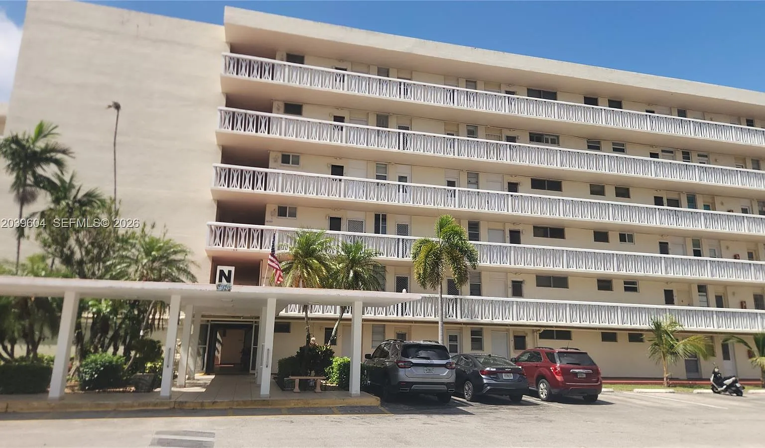 Point East Sec Iii Condo — Photo 2