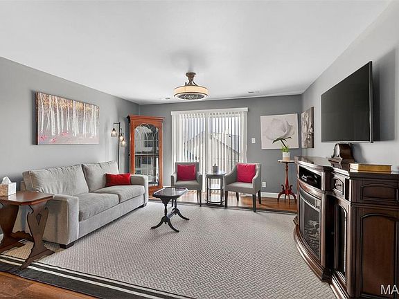 5th image of 10956 Village Grove Dr APT I