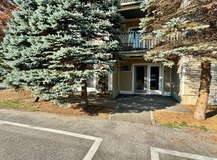 218 High St APT 14, Ipswich, MA 01938