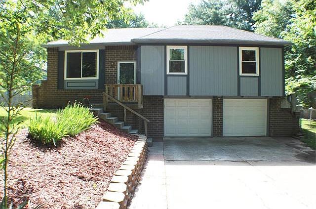 1st image of 1000 NW Ashton Dr