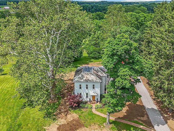 2nd image of 3313 Raccoon Valley Rd