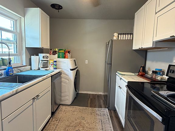 2nd image of 1695 Wiltshire Blvd