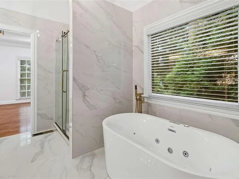 1711 Summit Glen Ln — Photo 18
