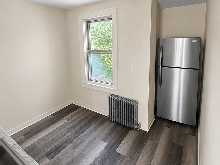 7 Brown Ave #2 — Photo 9