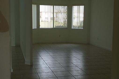 4th image of 11581 NW 68th Ter