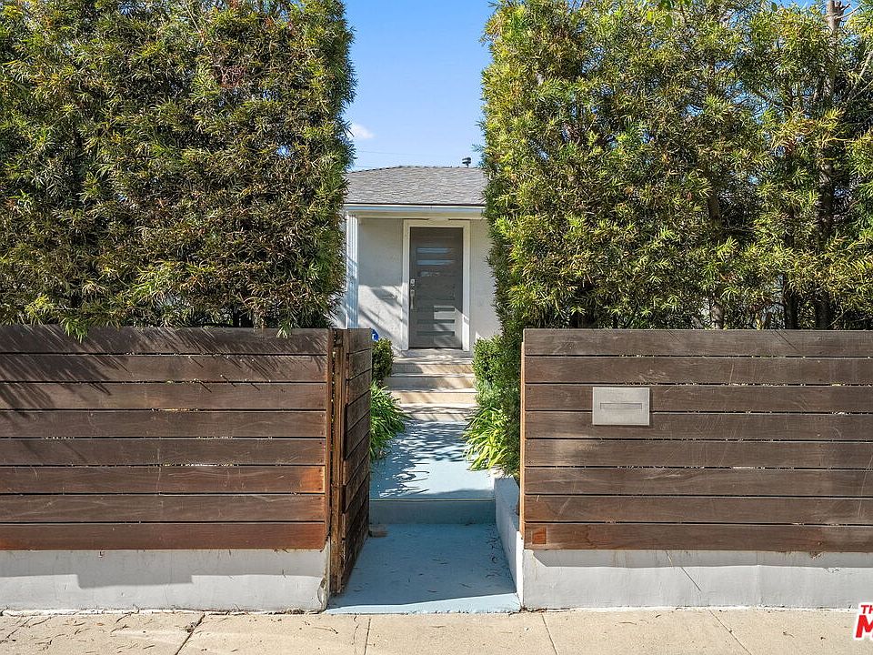 1st image of 2939 S Oakhurst Ave