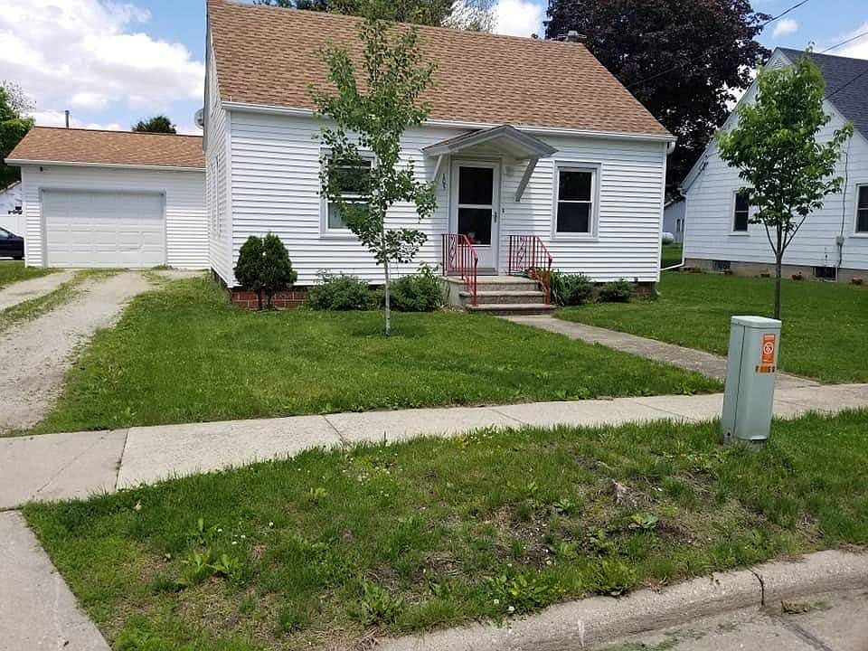 1st image of 105 School St