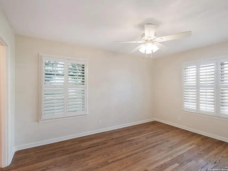 255 Millwood Ln — Photo 5