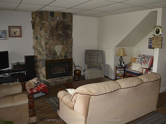 4th image of 230 River Bend Dr