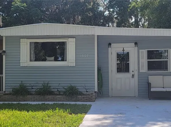 1007 Aloha Way, Lady Lake, FL 32159