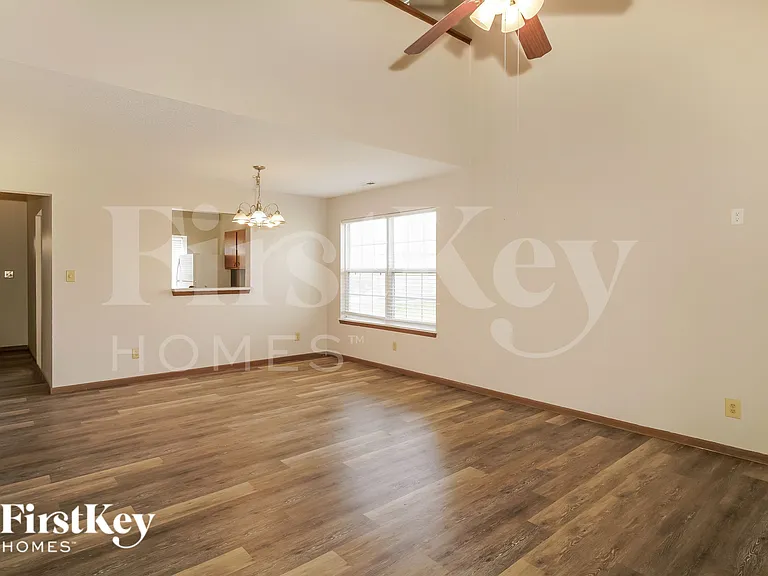 2891 Fieldstone Ct — Photo 5