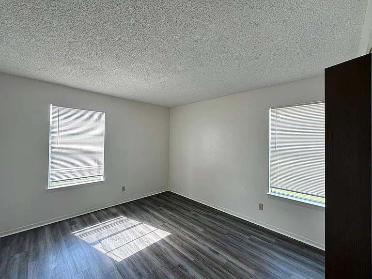 1304 Quail Cir — Photo 32