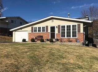 10947 Ridge Forest Dr, Saint Louis, MO 63123