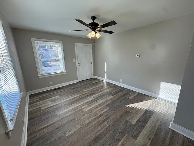 453 N 43rd St — Photo 3