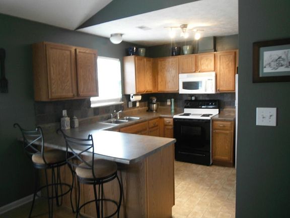 5th image of 110 White Creek Dr