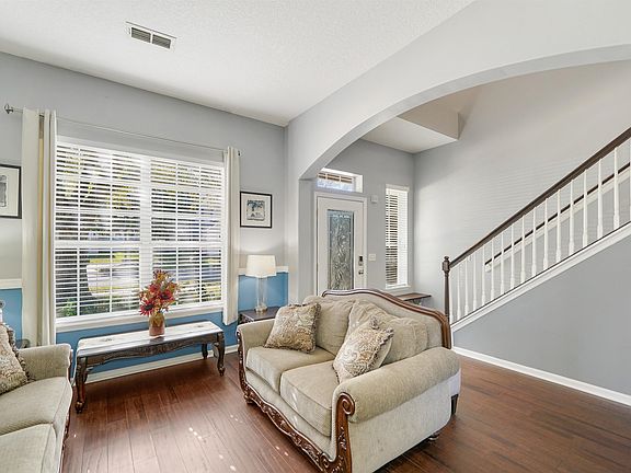 4th image of 909 Mineral Creek Dr