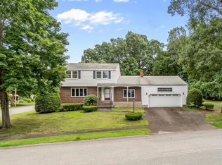 6 Bayberry Rd, Danvers, MA 01923