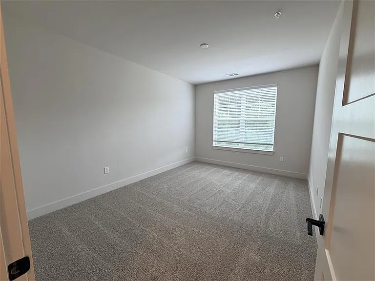 District on the Etowah Apartments — Photo 1312