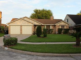 930 Halewood Dr, Houston, TX 77062