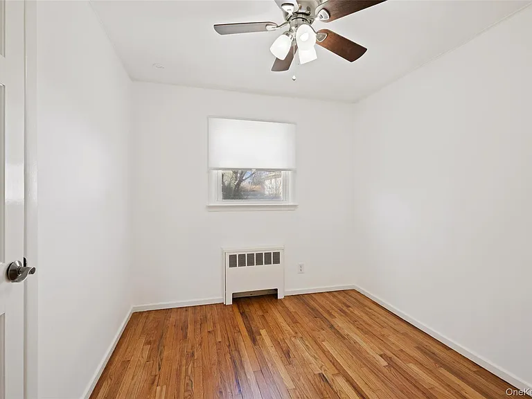 31 Evelyn Ln — Photo 15