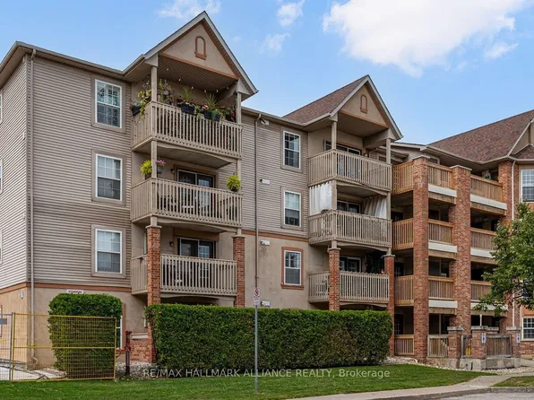 4003 Kilmer Dr #312, Burlington, ON L7M 4M1