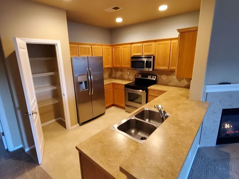 5991 Blue River Dr SE — Photo 3
