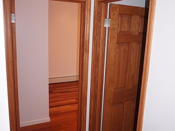 4th image of 539 Senator St #1