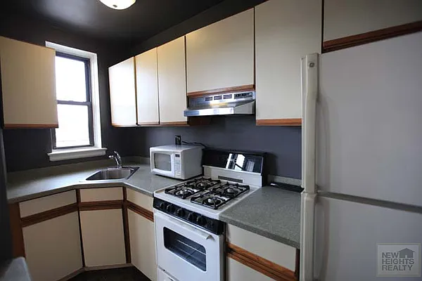 Sold by New Heights Realty | media 19