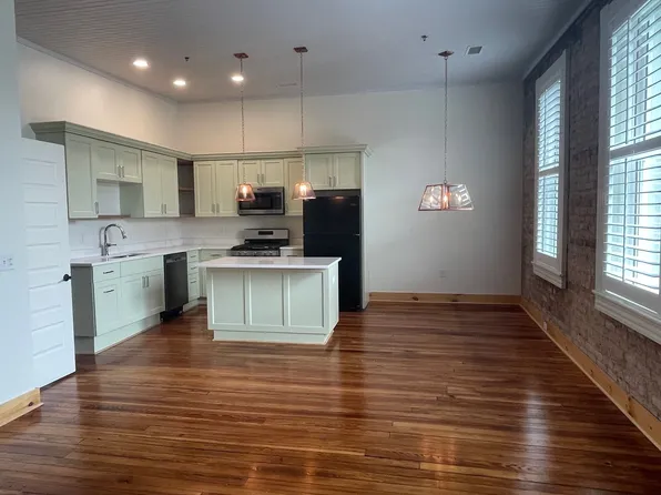 1015 Broad St #1/2, Camden, SC 29020