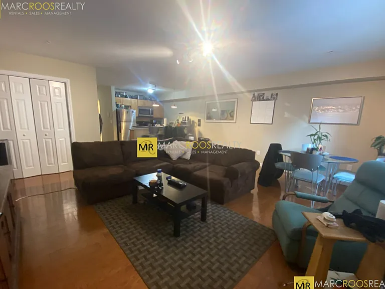 51 Chelsea St #2 — Photo 3