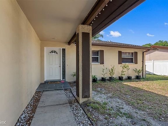 3rd image of 2059 Southpointe Dr