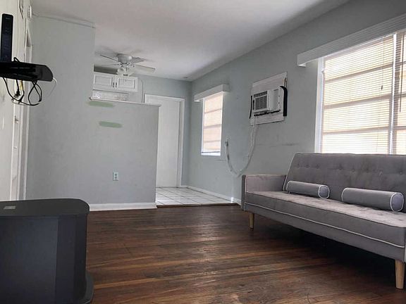 2nd image of 630 N Federal Hwy APT 4