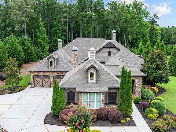3rd image of 131 Wynnward Way