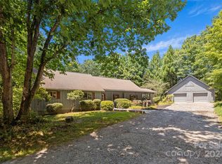 129 Wilson Ct, Lake Lure, NC 28746