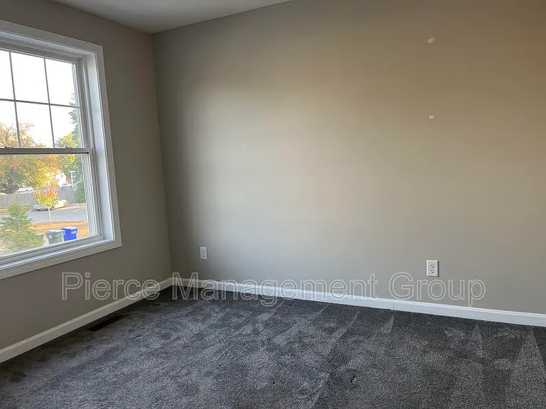 6-21 Clarendon Way #21 — Photo 12